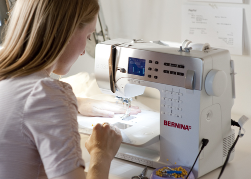Pros and cons of some of the best sewing machine